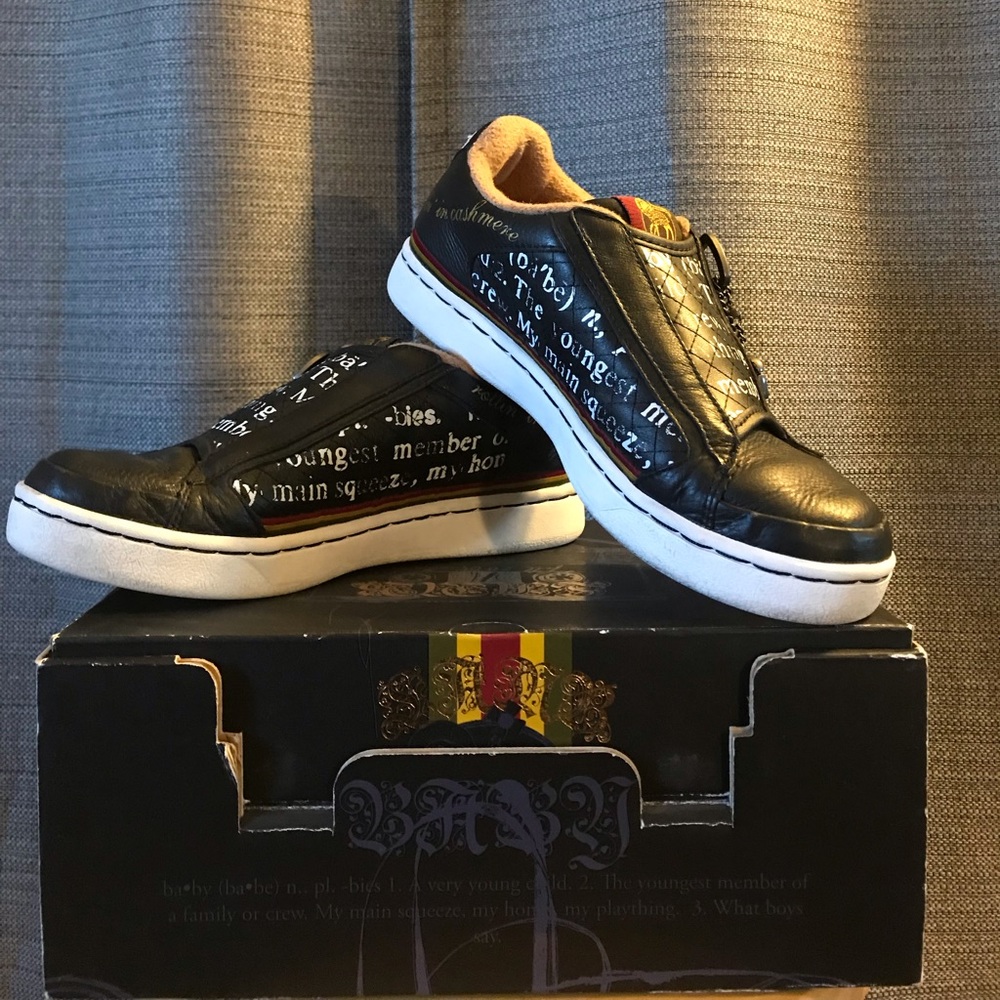 L.A.M.B. Women’s black leather slip on shoe 7.5